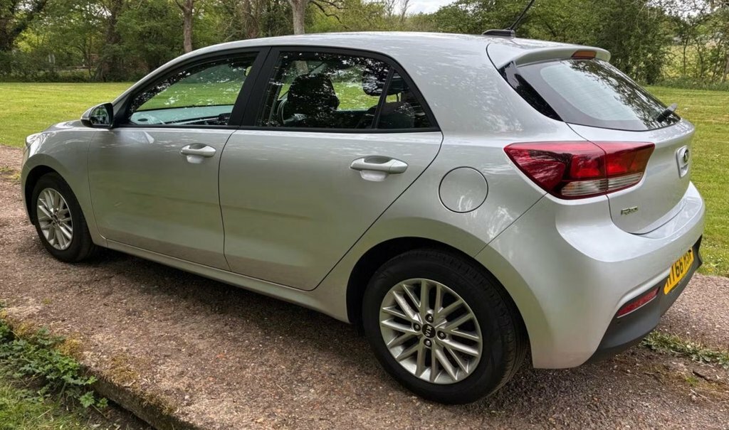 Kia RIO 1L 2 Silver #4