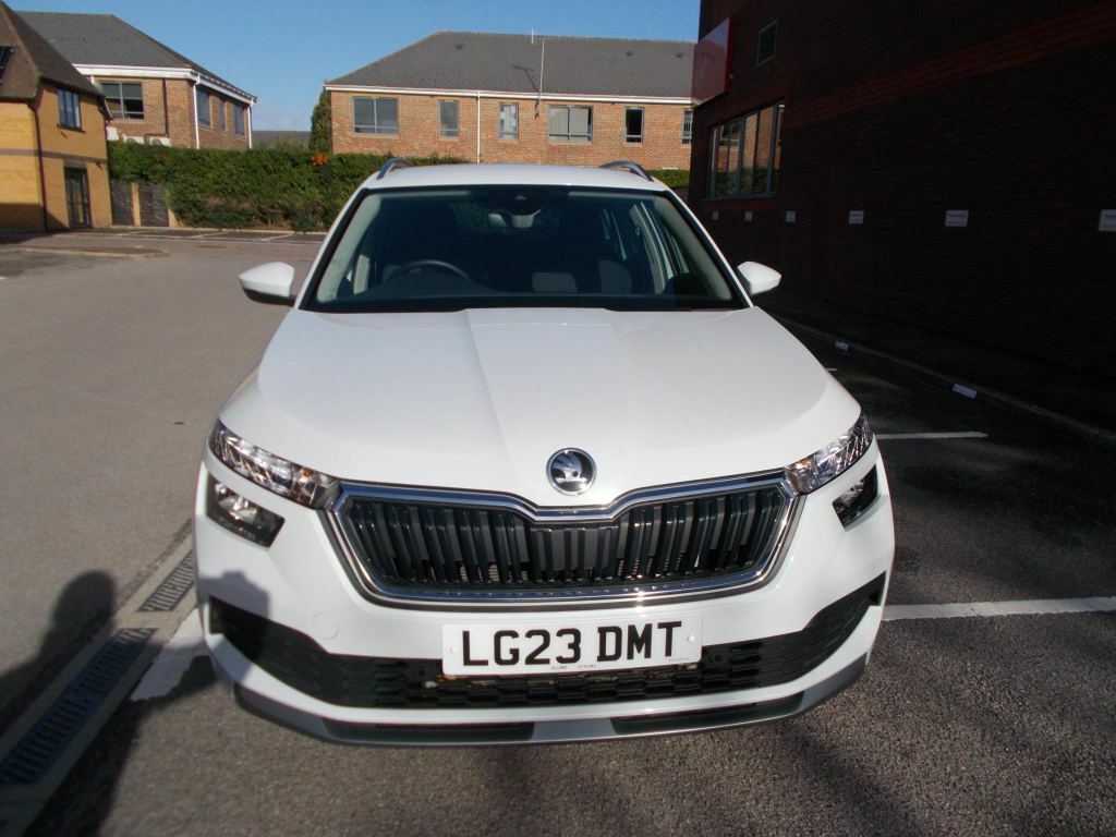 Skoda Kamiq Skoda Kamiq 1.0 Tsi Se L Executive Suv LG23DMT White #5