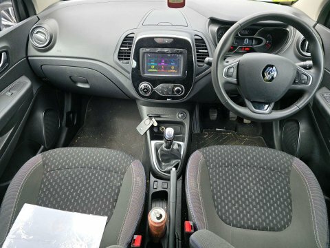 Renault Captur 0.9 Captur Dynamique SD67URJ Black #6