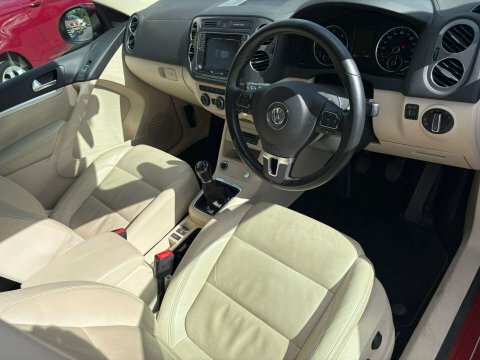 Volkswagen Tiguan 2.0 Tiguan Match Red #5
