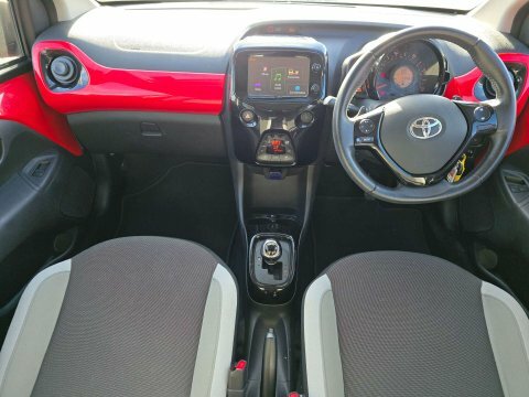 Toyota Aygo X -Style Vvt-i Cvt SA67GYD Red #6