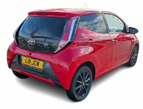 Toyota Aygo X -Style Vvt-i Cvt SA67GYD Red #4