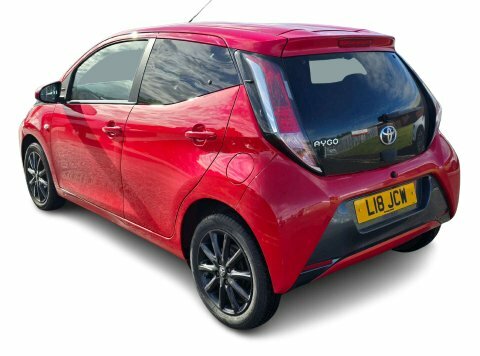 Toyota Aygo X -Style Vvt-i Cvt SA67GYD Red #3