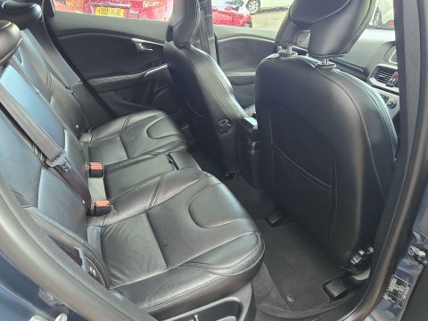 Volvo V40 T2 R-design Nav Silver #8