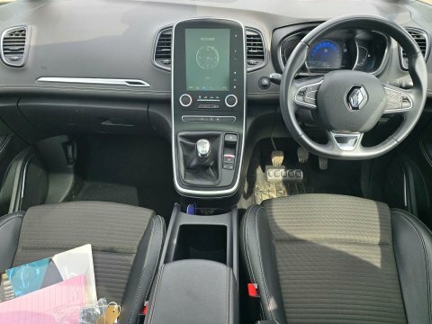 Renault Scenic 1.5 Scenic Dynamique Red #6
