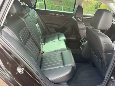 Skoda Superb 2.0 Tsi 220Ps Se L Executive Dsg Hatchback Grey #12