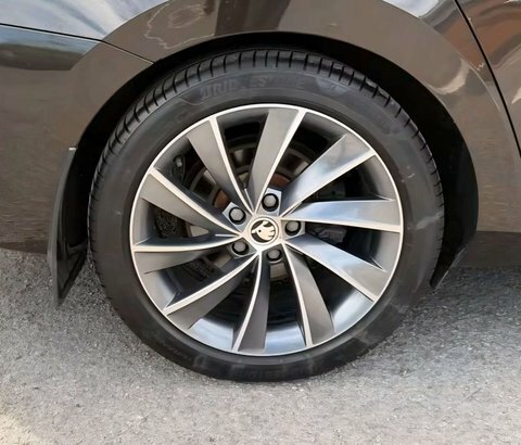Skoda Superb 2.0 Tsi 220Ps Se L Executive Dsg Hatchback Grey #17
