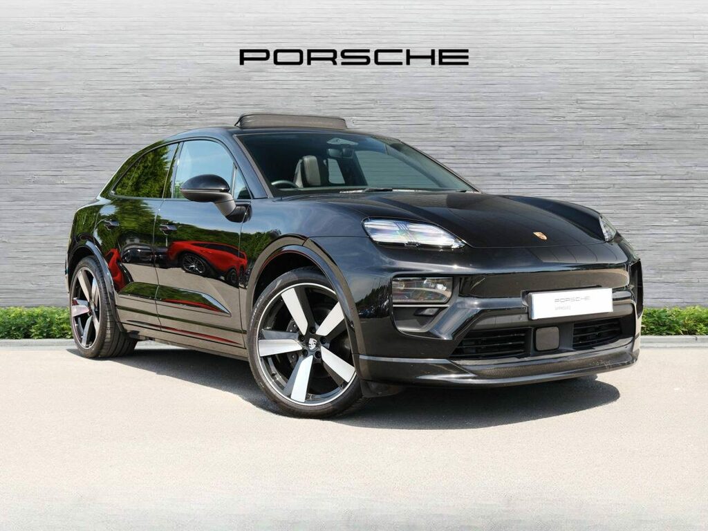 Porsche Macan Electric Black