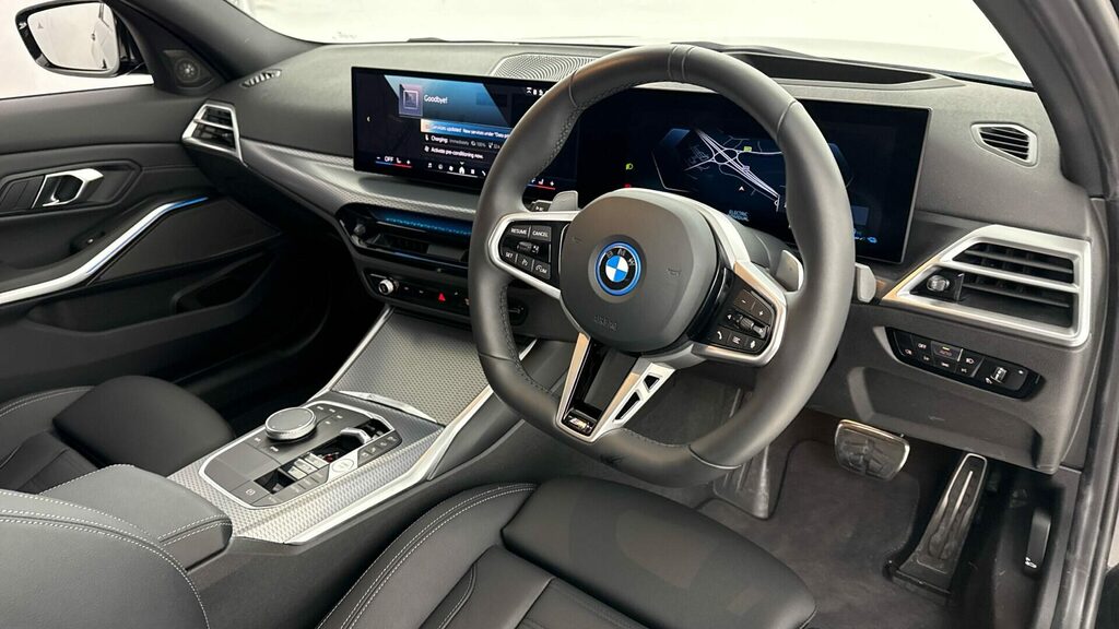 BMW 3 Series Saloon YE25VVT Black #6