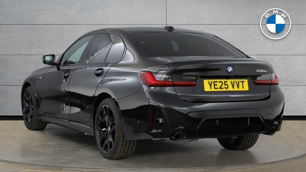 BMW 3 Series Saloon YE25VVT Black #2