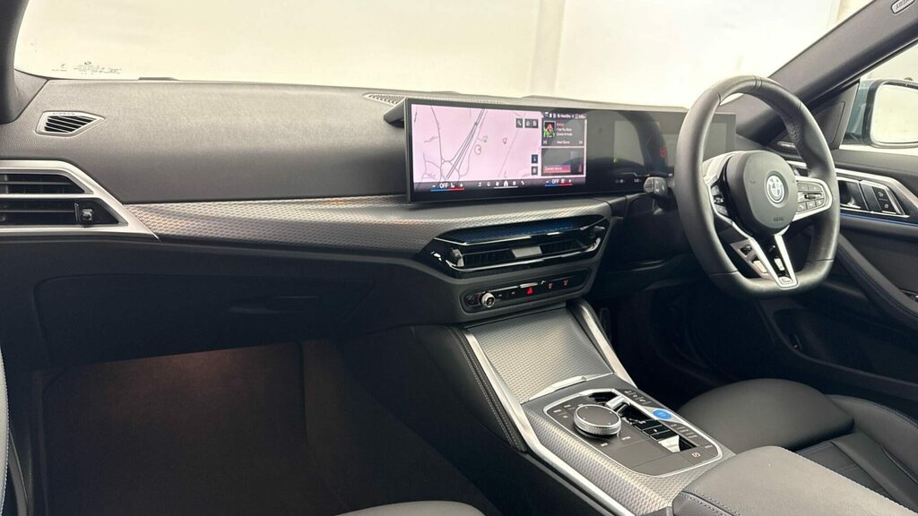 BMW i4 Hatchback YL25BWW Green #5