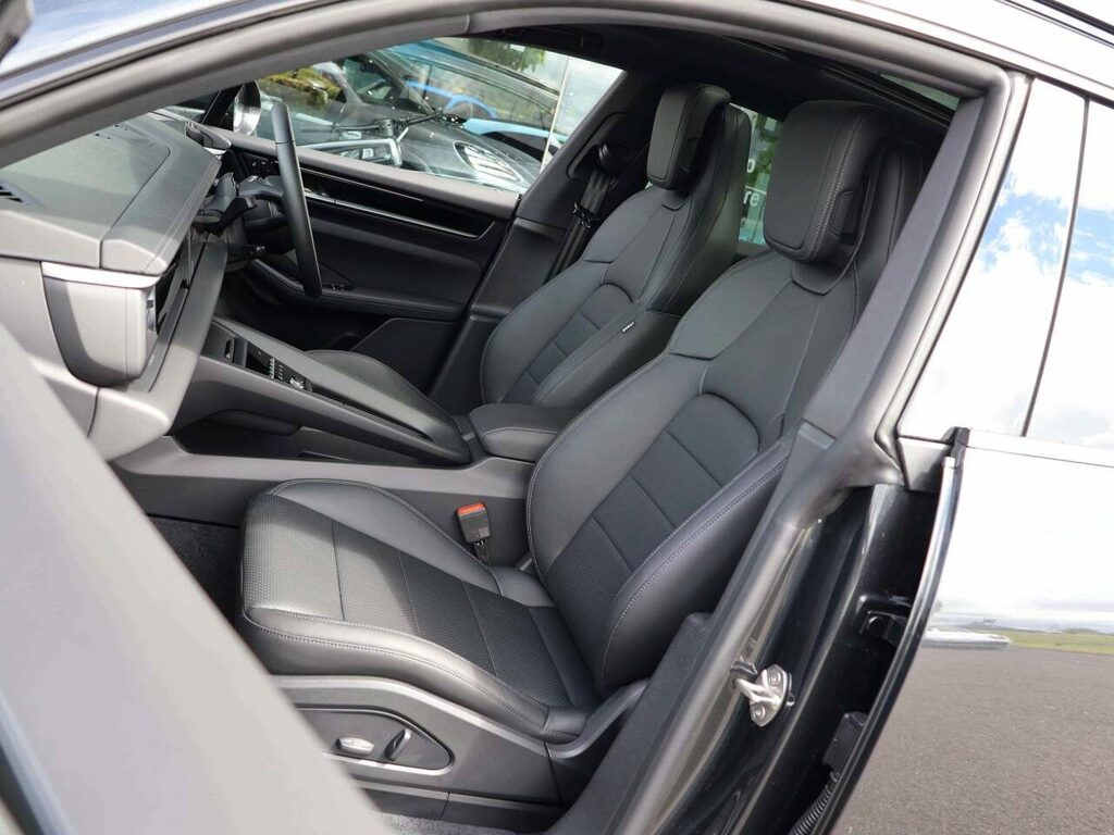 Porsche Macan Electric Grey #5