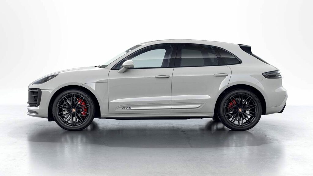 Porsche Macan Petrol Black #2
