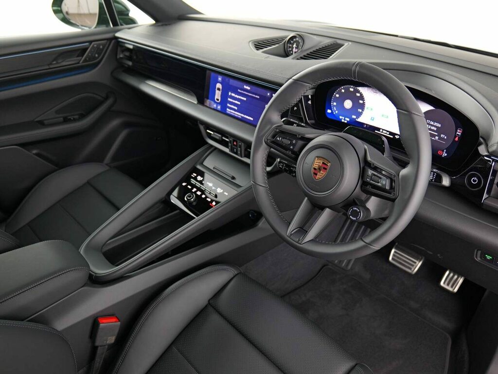 Porsche Macan Electric Green #4