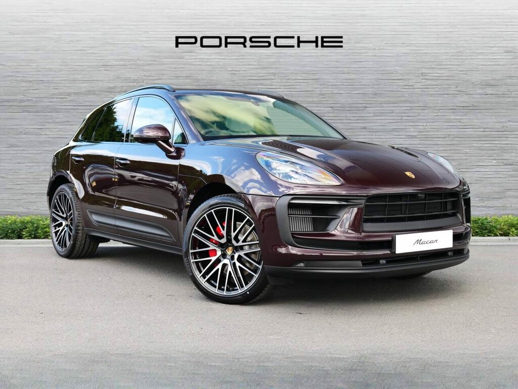 Porsche Macan Petrol Black
