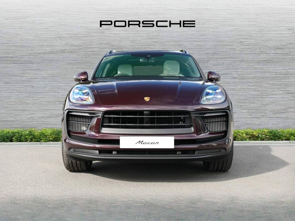 Porsche Macan Petrol Black #6
