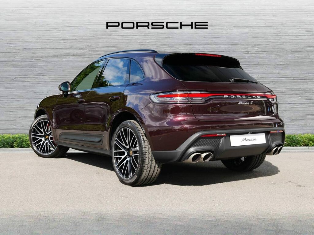 Porsche Macan Petrol Black #3