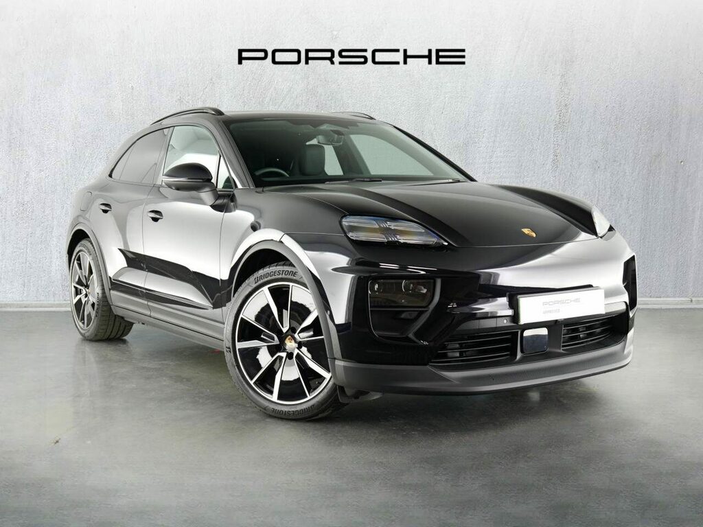 Porsche Macan Electric Black