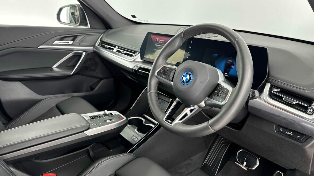 BMW iX1 Suv FM25GUK Black #6
