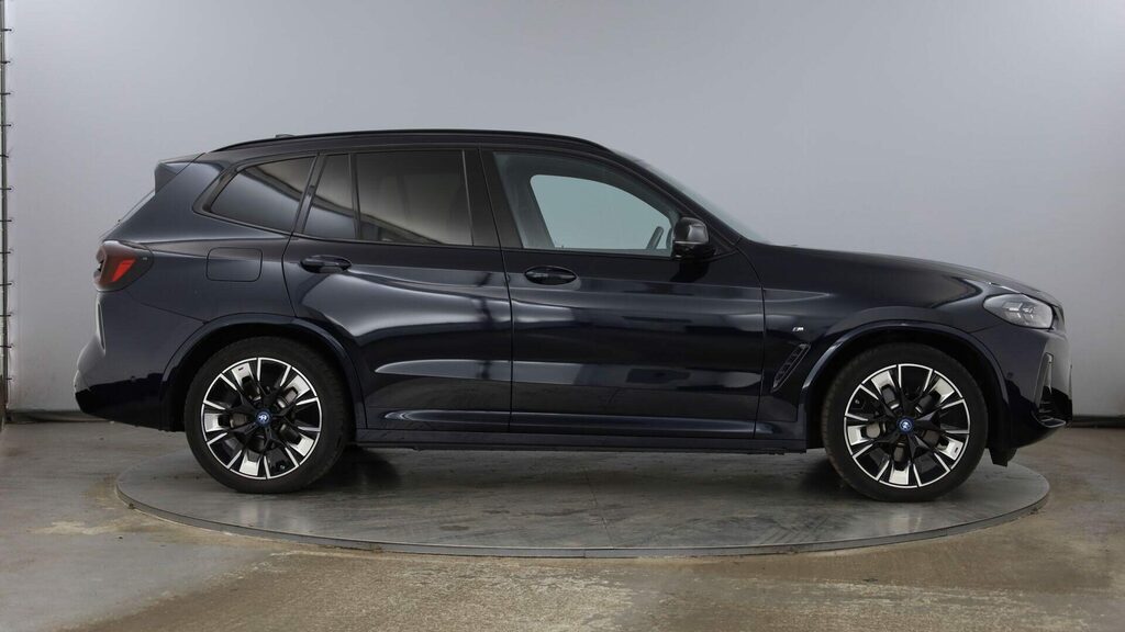 BMW iX3 Suv FX73NSF Black #3