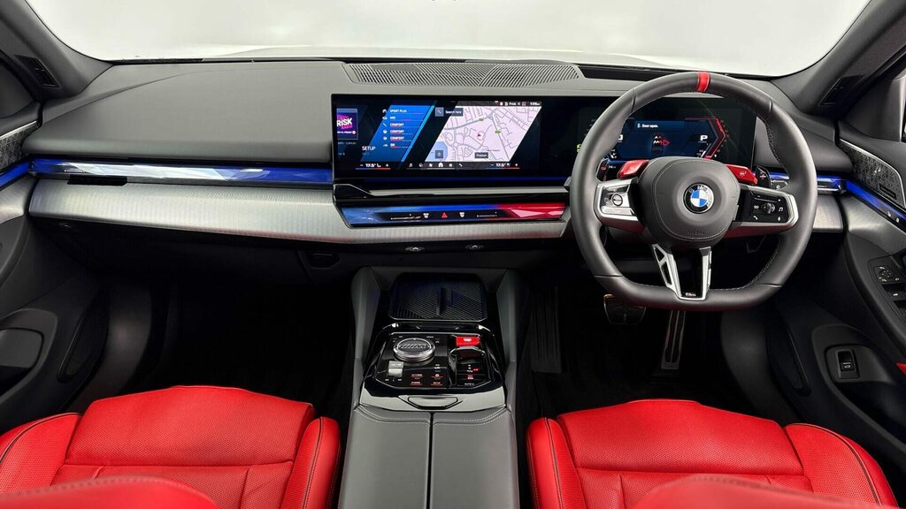 BMW M5 Estate PO25RHV Grey #4