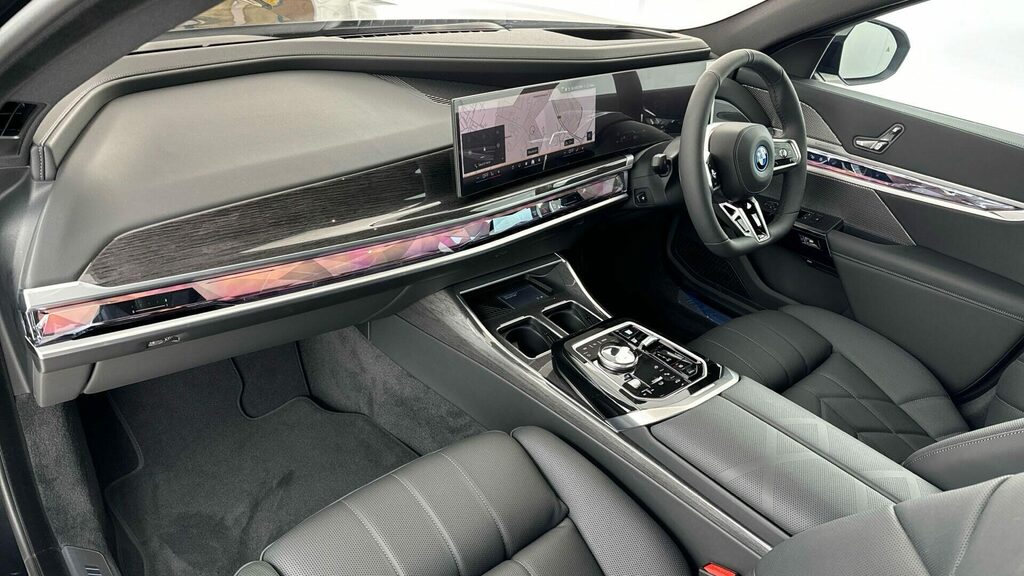 BMW 7 Series Saloon Black #10