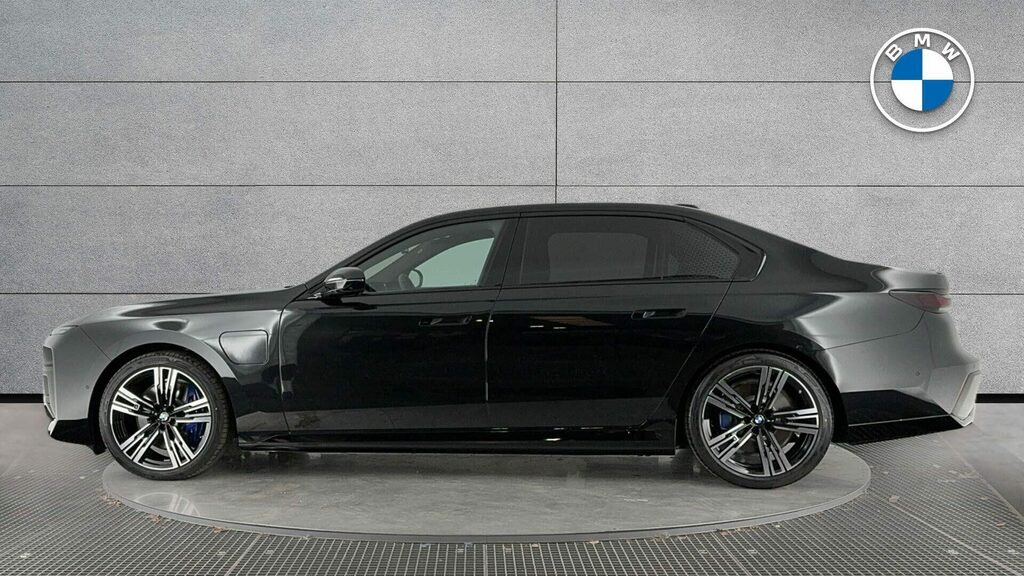BMW 7 Series Saloon Black #4