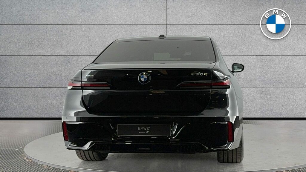 BMW 7 Series Saloon Black #5