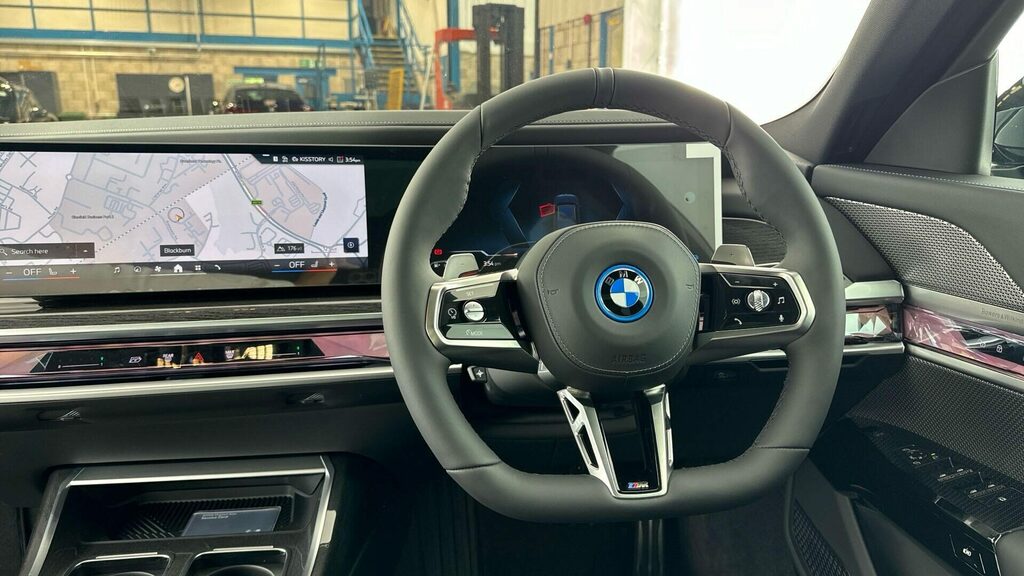BMW 7 Series Saloon Black #18