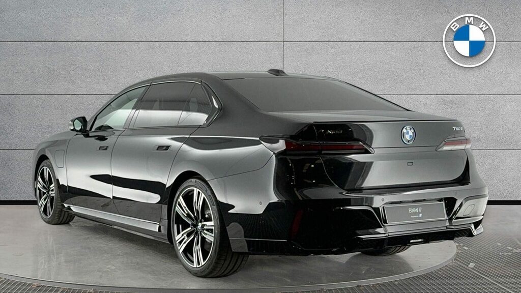 BMW 7 Series Saloon Black #3