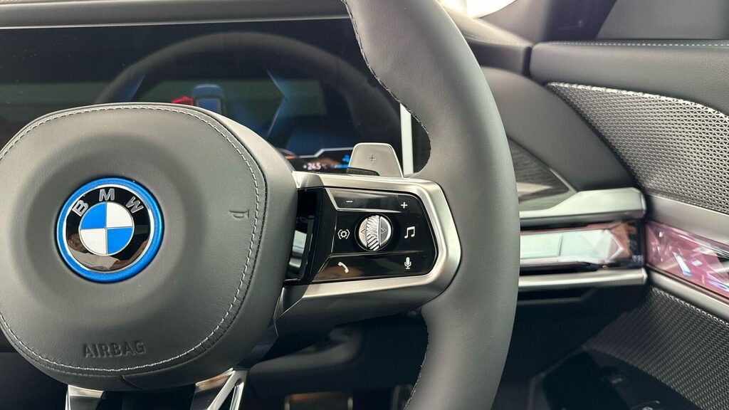 BMW 7 Series Saloon Black #17