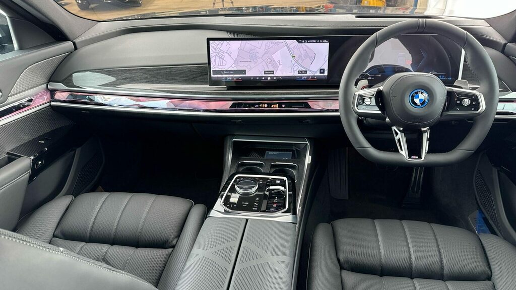 BMW 7 Series Saloon Black #8