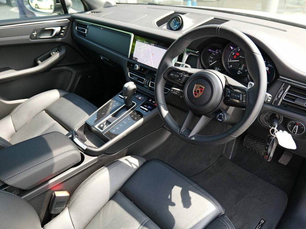 Porsche Macan Petrol RE74UWX Silver #4