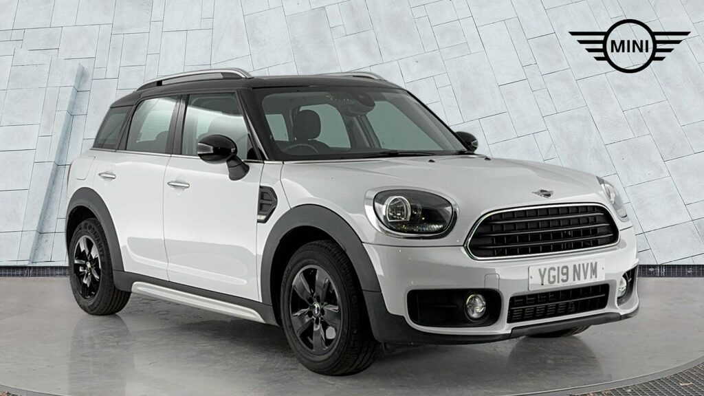 Mini Countryman Petrol White