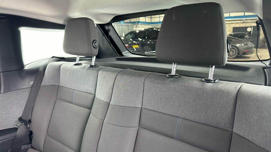 BMW 5 Series Estate YG75TNJ Blue #4