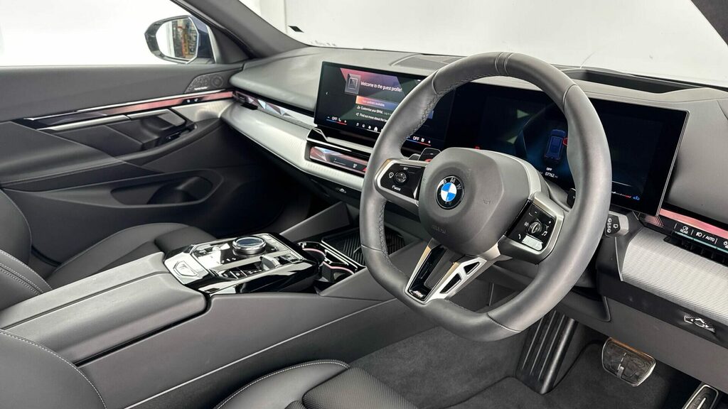 BMW 5 Series Estate YG75TNJ Blue #6