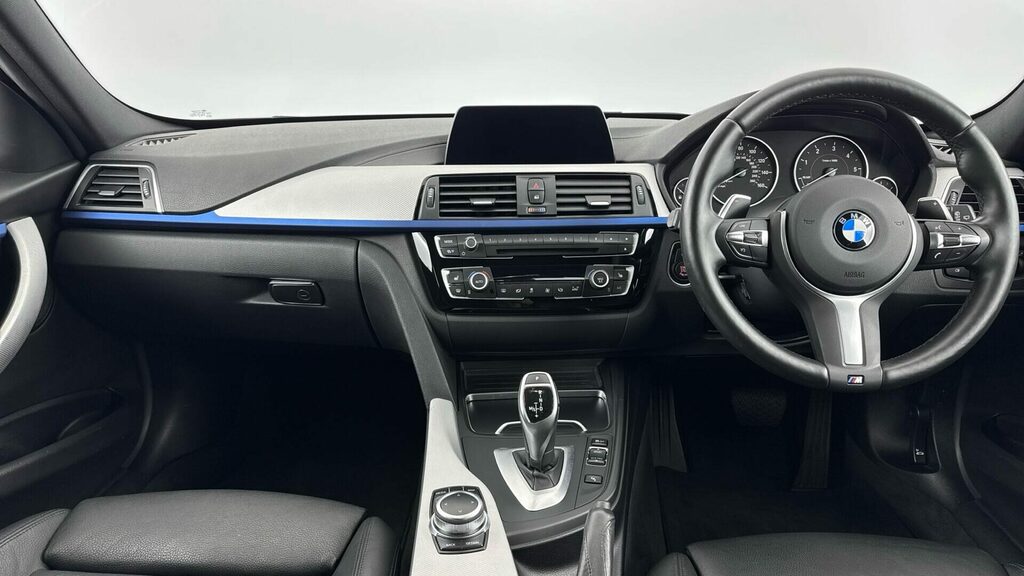 BMW 3 Series 320D M Sport Touring YD68TWL Silver #4