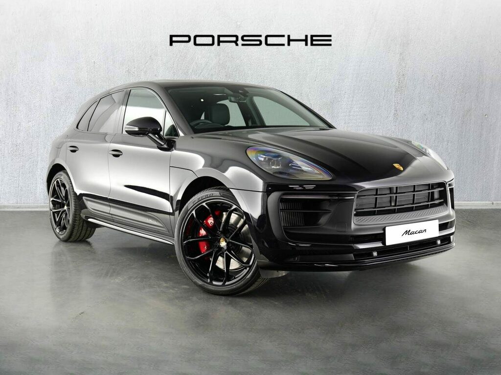 Porsche Macan Petrol Black