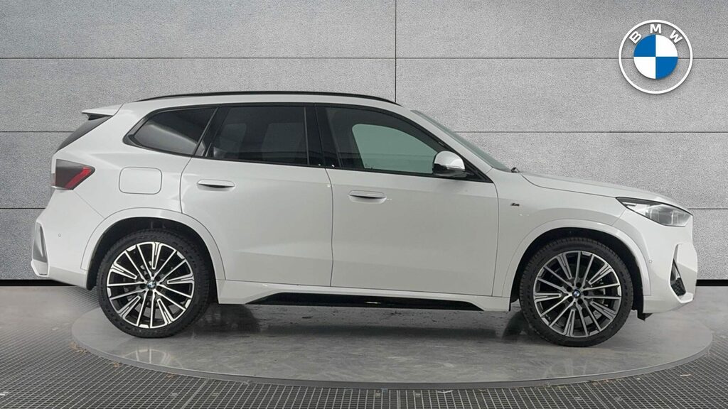 BMW X1 Suv EMZ8892 White #3
