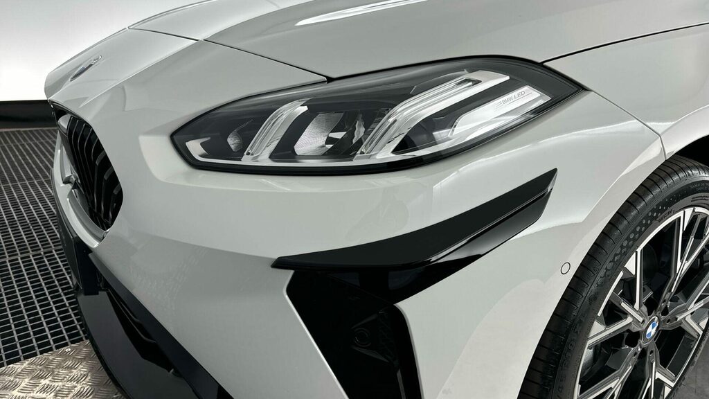 BMW 1 Series Hatchback White #6