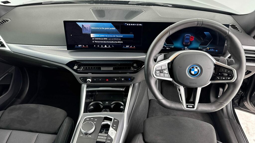 BMW 3 Series Saloon YG75KZP Blue #4