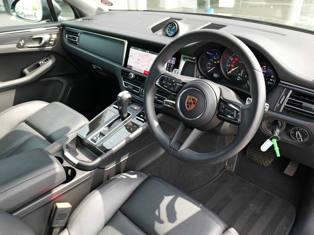 Porsche Macan Petrol RE74UZJ Grey #4