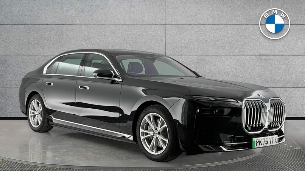 BMW i7 Saloon Blue