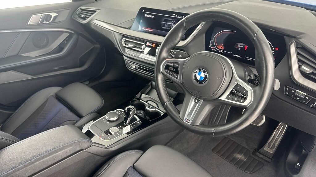 BMW 1 Series Sports PJ72HKD Blue #6