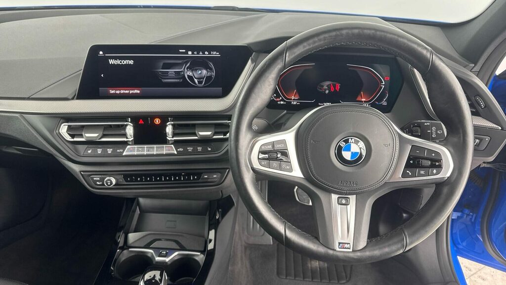 BMW 1 Series Sports PJ72HKD Blue #5