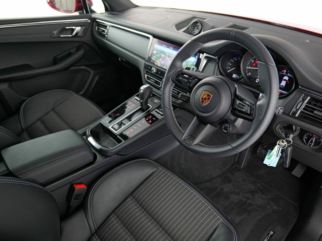 Porsche Macan Petrol PN26ZSO Red #4