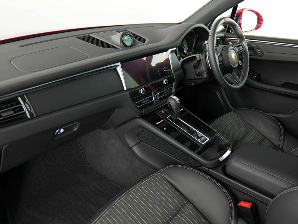 Porsche Macan Petrol PN26ZSO Red #5