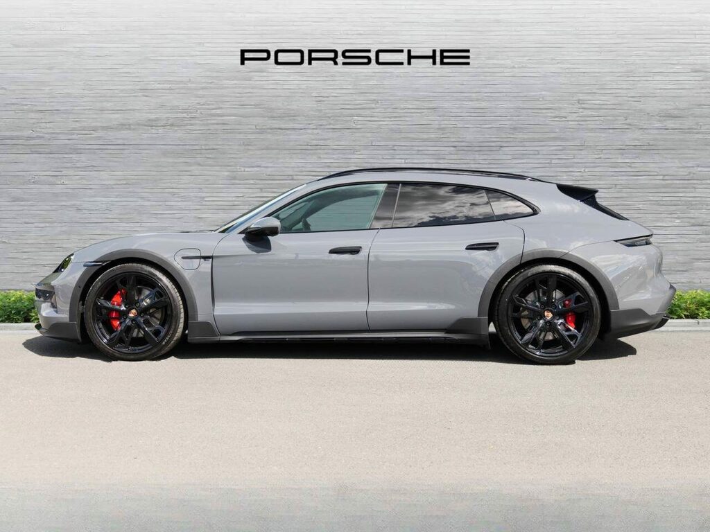 Porsche Macan Automatic Black #2