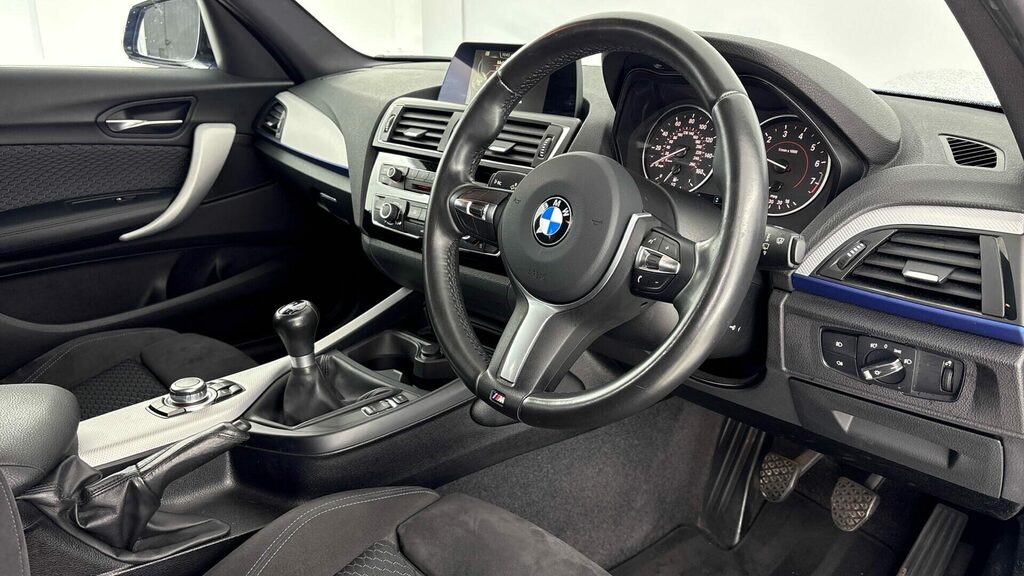 BMW 1 Series Sports PL17XGF Blue #6