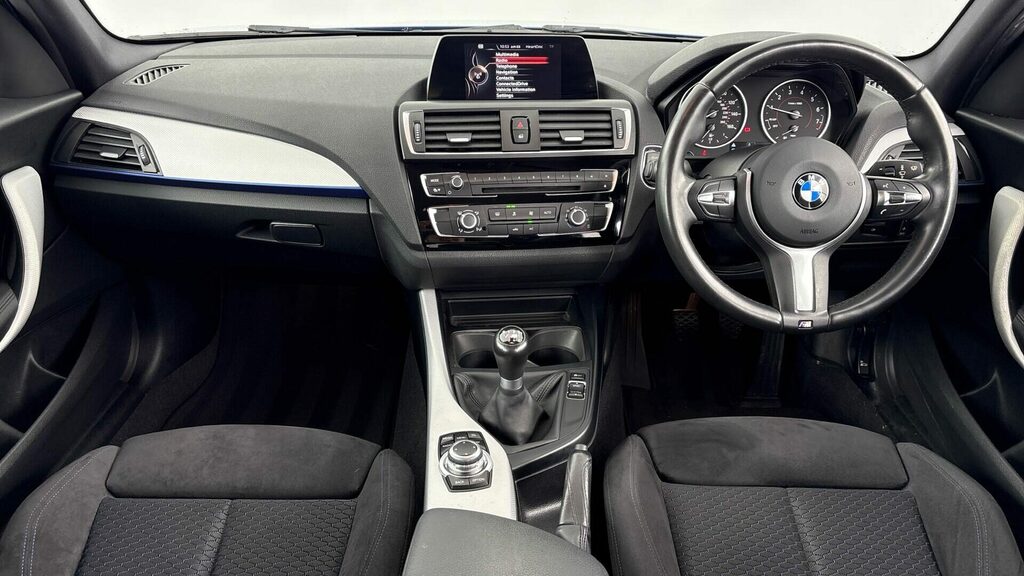 BMW 1 Series Sports PL17XGF Blue #4